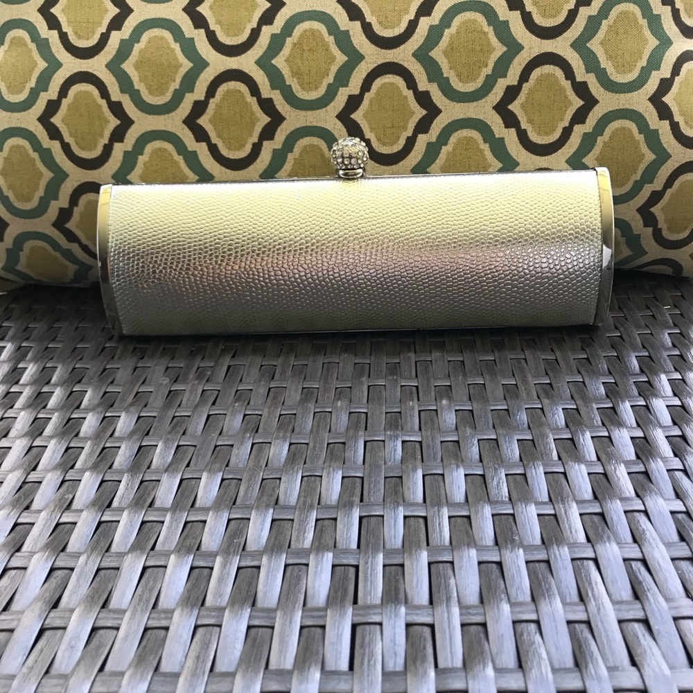 Silver clutch